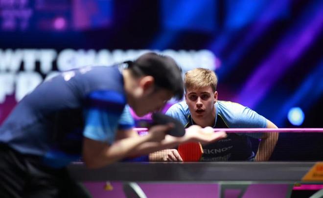 哈兰德凭借 哈兰德凭借