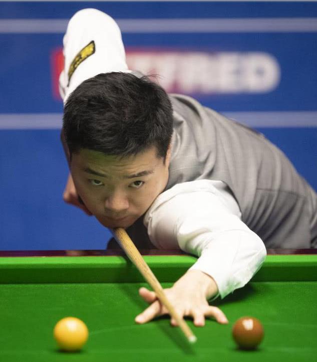 并寻找争议 并寻找争议