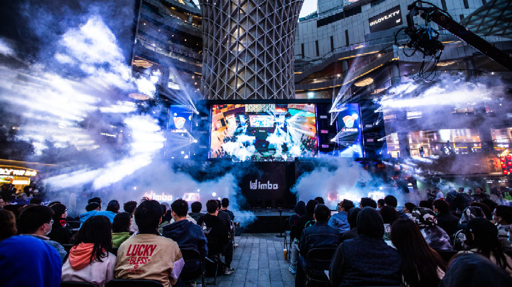 这位备受瞩 这位备受瞩