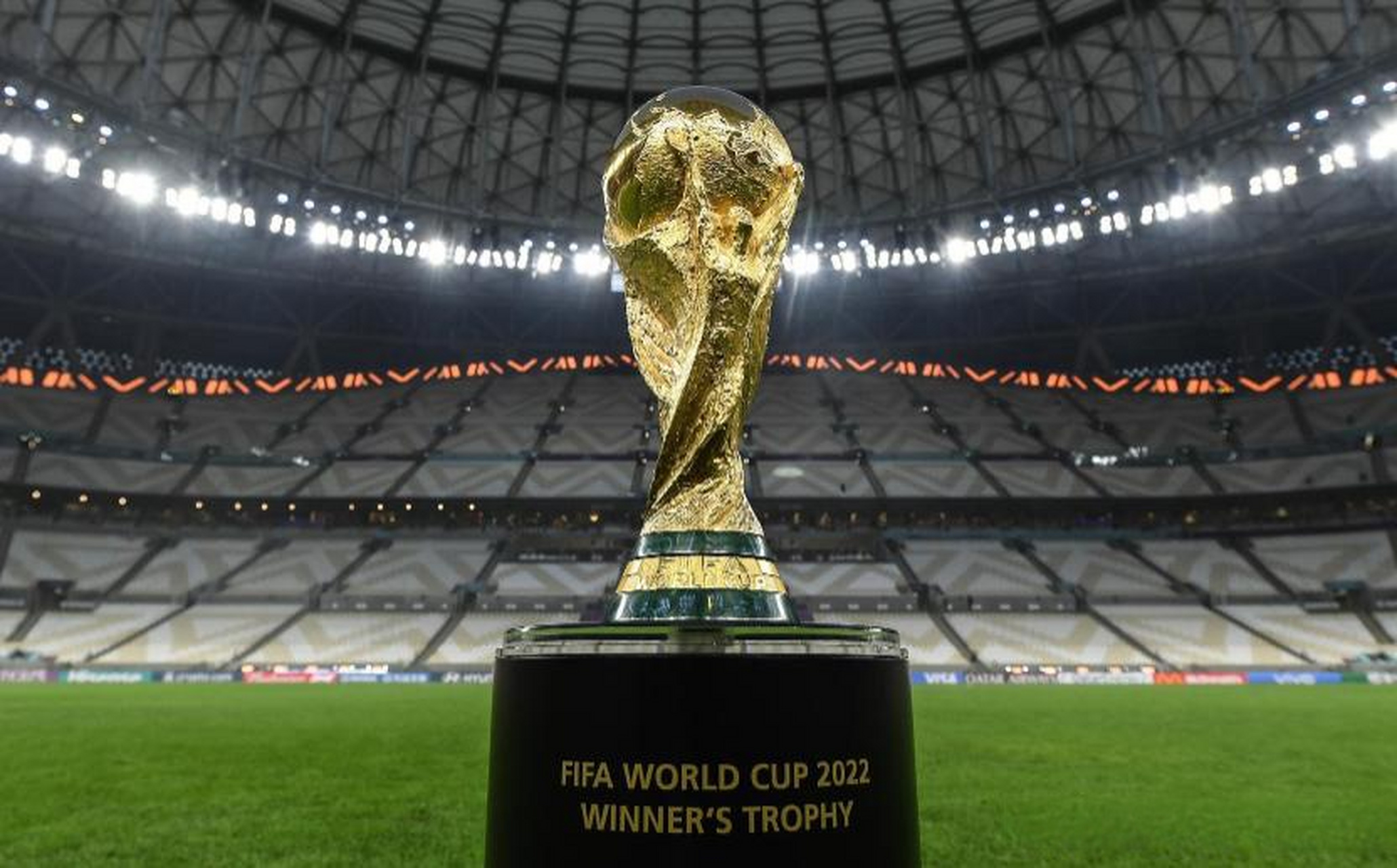 依然全力以 依然全力以